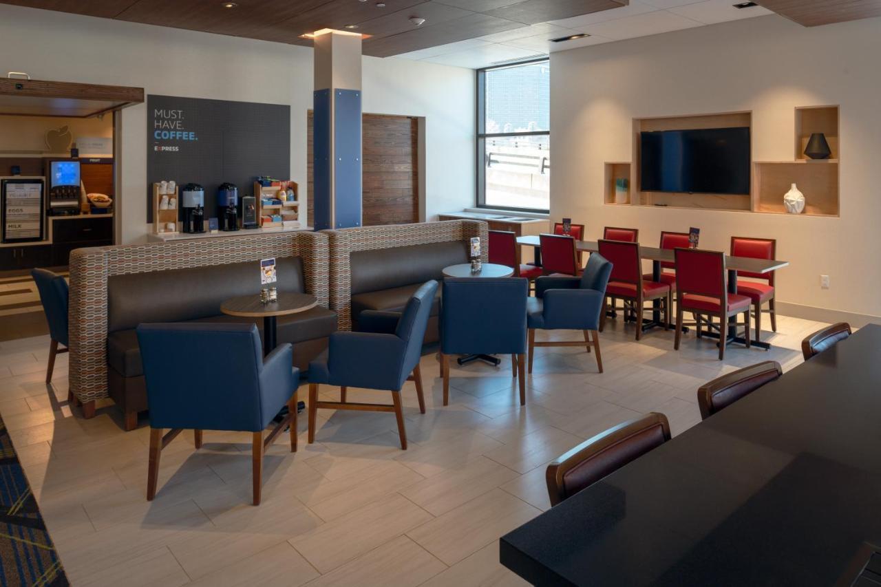 Holiday Inn Express & Suites - Tulsa Downtown - Arts District By Ihg Екстер'єр фото